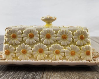 Vintage Brinn's Pittsburgh 1960's Daisies Covered Butter Dish & Lid