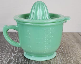 Jadeite Green Glass 2 Cup Juicer Reamer & Measuring Cup