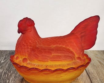 L.G. Wright Satin Amberina Glass Hen on Nest - Woven Covered Dish - 7" - Glows! READ