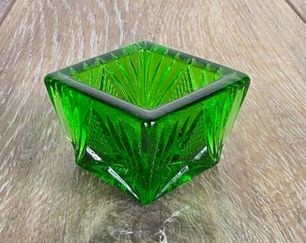 Emerald Green Glass Square Open Salt Cellar - Retro Kitchen Accent