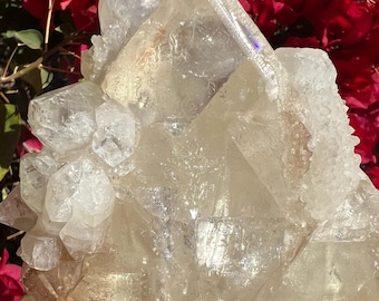 Spécimen de calcite optique dorée avec apophyllite en diamant provenant d'Inde