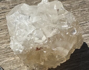 Calcite optique dorée avec inclusions d'apophyllite en diamant et d'hématite rouge (93 g)