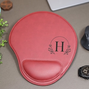 Personalized Ergonomic Leather Mousepad, Custom Wrist Support Mouse Pad Gift, Boss Gift, Office Gift, Coworker Gift for Him, Christmas Gift