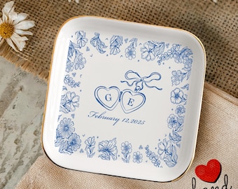 Custom Engagement Jewelry Dish, Personalized Gift, Gift for Couple, Engaged Ring Dish, Initial Ring Dish, Heart Ring Dish, Couples Gift