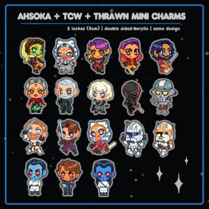 Pode incluir: Conjunto de 20 pingentes de acrílico de dupla face com personagens de Star Wars: The Clone Wars e Star Wars Rebels. Cada pingente tem 5 cm de diâmetro e apresenta um personagem diferente, incluindo Ahsoka Tano, o Capitão Rex e Thrawn.