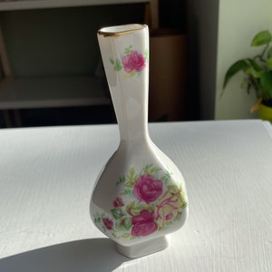 Vintage Small Vase with Victorian Floral Rose Illustration Design with Gold Rimmed Vase, Made in Taiwan