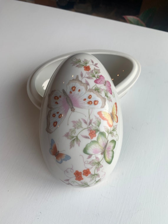 Vintage Avon Egg Shaped Trinket with Floral and B… - image 1