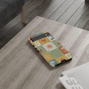Tufft skal med vintage-motiv och solmotiv | Mobilskal, bohemiskt lapptäcke | Google Pixel Samsung Galaxy