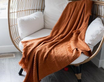 Rustic Brown Waffle Weave Throw Blanket, Soft Acrylic Farmhouse Decor (50x60 Inches)
