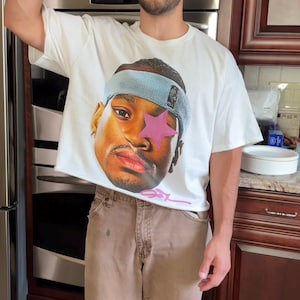 Puede incluir: Un conjunto de tres jarrones de cer&aacute;mica de diferentes alturas y formas. Los jarrones est&aacute;n esmaltados con un acabado blanco mate, ofreciendo una est&eacute;tica minimalista. El jarr&oacute;n m&aacute;s alto mide aproximadamente 25 cm.