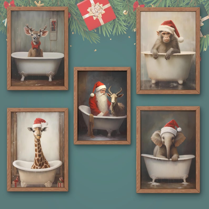 Pode incluir: Seis ilustra&ccedil;&otilde;es emolduradas de animais usando chap&eacute;us de Papai Noel tomando banho em uma banheira branca. Os animais incluem um veado, um macaco, uma girafa, um elefante, Papai Noel e uma cabra.