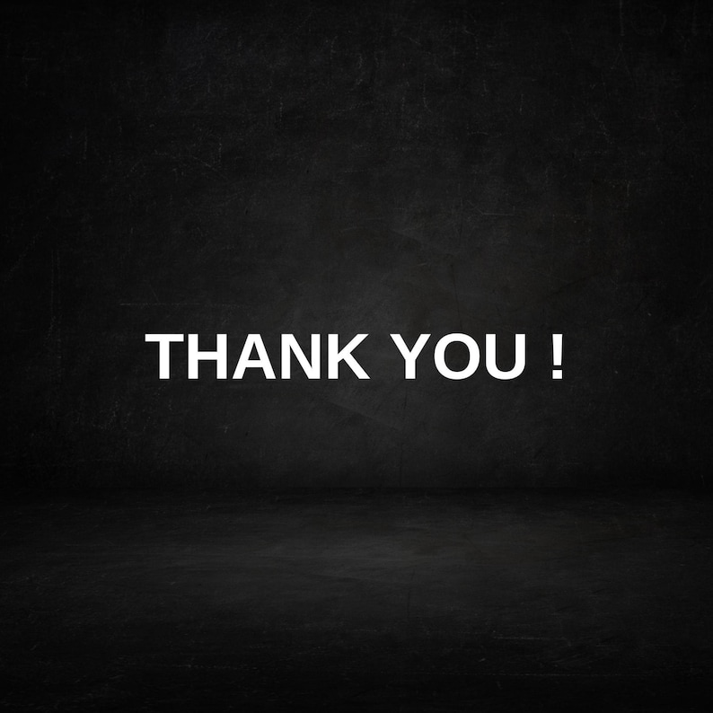 Pode incluir: Um fundo preto com o texto "THANK YOU!" em branco.