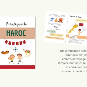 Puede incluir: Un cuaderno de espiral con el texto "En route pour le MAROC" e ilustraciones de niños, un camello y símbolos marroquíes. El cuaderno está abierto en una página con mapas y texto.