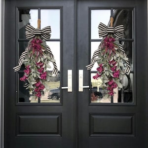 Fuschia Flower Spring Swag: Farmhouse Front Door Hanger