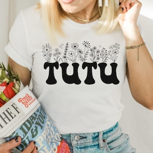 Grandma Tutu Gift, Hawaiian Grandmother Tutu Shirt, Mom Tee, First Time Hawaii, Present for Mom Flower Garden Plant Lover, Hawaiian Culture