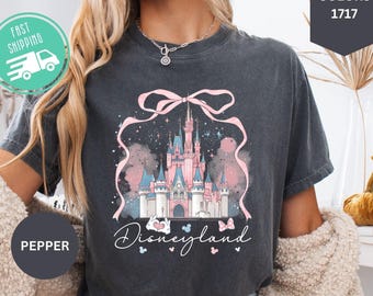 Camiseta Comfort Colors Disneyland Castle, camiseta Coquette Bow Disney Trip, top Disney para mujer