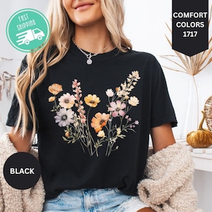 Camiseta con flores silvestres Comfort Colors, camiseta con flores silvestres, camiseta con flores silvestres de hadas, cuello redondo con flores, flores prensadas, camiseta floral, regalo para el Día de la Madre