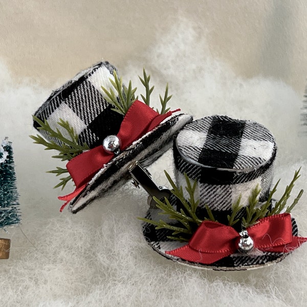 Top Hat Ornament - Buffalo Plaid