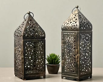 Lanterna marocchina con candela, ritaglio ornamentale in metallo vintage, arredamento boho