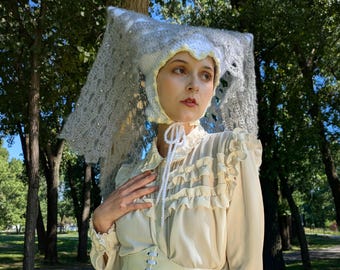 White Escoffion - Horned Gray & Cream Medieval Hennin Hat - Princess or Queen Headpiece With Mesh Veil - Ren Faire Larp Accessory