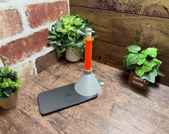 Bring-your-own-light Scleral stand