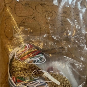 Vintage Bucilla Filz Weihnachtsbaum Rock Kit - Weihnachtsmann Bär Spielzeug Zug 43 &quot;Runde