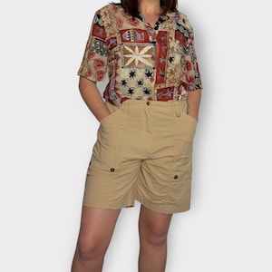 Vintage 1990s Conviction Sport Beige Lightweight Cargo Short Style
