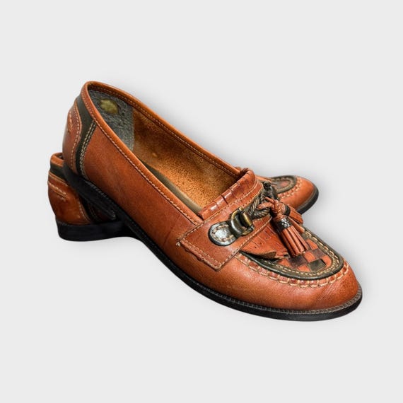 Loafers VTG 90s GH Bass Glossy Brown Leather Tassels Braid