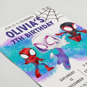 Puede incluir: Una invitaci&oacute;n de cumplea&ntilde;os colorida con un fondo de acuarela con brillo y una telara&ntilde;a. La invitaci&oacute;n presenta tres personajes de dibujos animados: Spider-Man, Spider-Gwen y Miles Morales. El texto de la invitaci&oacute;n dice "&Uacute;nete a nosotros para celebrar el s&eacute;ptimo cumplea&ntilde;os de Olivia, s&aacute;bado 12 de diciembre, de 11 a. m. a 2 p. m., 251 Montreal Ave, Regina, CA, Contacta a Emma al 987-123-."