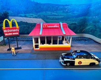 HO McDonalds Inspired Building