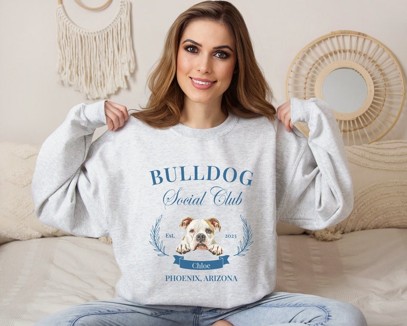 Custom Bulldog Sweatshirt, Bulldog Mom, Custom Pet Shirt, Bulldog Dog Gift, Bulldog sweatshirt for Christmas, mom gift, dad gift, Gift for her, gift for him, Bulldog dog mom, Bulldog christmas gift, custom dog sweater, Bulldog tee
