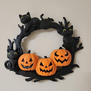 Halloween Wreath with Black Cats & Pumpkins | Spooky Front Door Decor | Gothic Halloween Wall Hanging | Fall Holiday Decoration