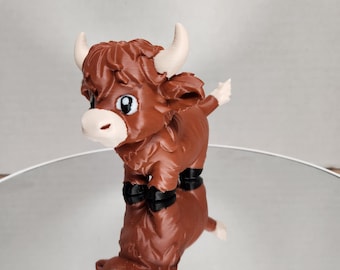 Cute Standing Highland Cow Figurine – Farmhouse Décor Accent