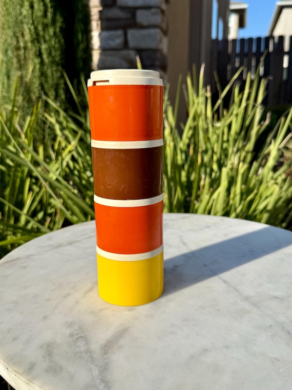 vintage TUPPERWARE スパイスストッカー 2セット Vintage Tupperware Spice Salt Pepper Shakers Set Stackable