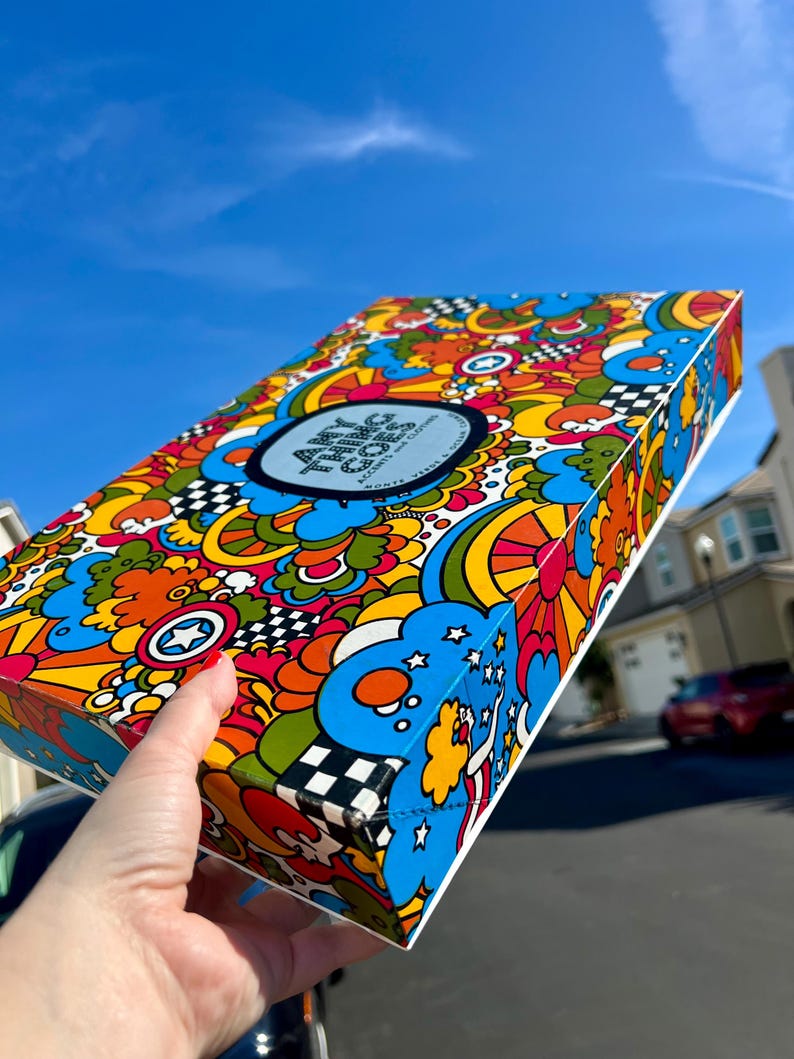 Vintage NOS 60s 70s Groovy Psychedelic Gift Box / Gift Wrap ...