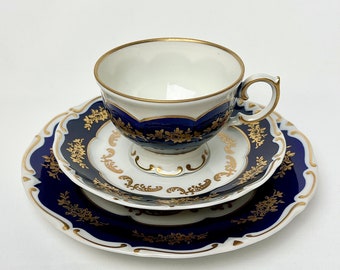 Trio de thé, tasse, assiette, soucoupe, plaqué or, cobalt ; Lichte, millésime