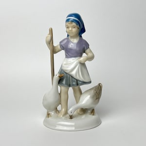 Porcelain figurine Girl and Geese, Lippelsdorf, Germany, 1951-74 vintage
