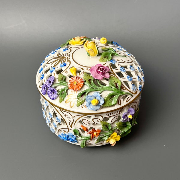 Porcelain box bonbonniere Dresden Germany vintage