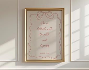 Spreuken 31:25 Ze is gekleed met kracht en waardigheid (babyroze) schattige girly christelijke muurkunst, trendy kustbijbel, meisjesslaapkamerdecoratie