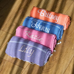 パーソナライズされたトルコ綿のビーチタオル、刺繍入りの独身パーティーギフト