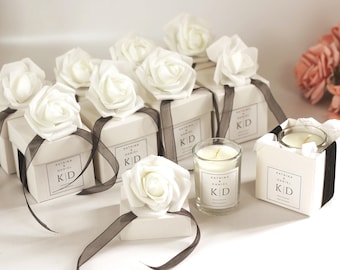 Bomboniere nuziali eleganti e personalizzate con candele, bomboniere con candele in barattolo di vetro per gli invitati, bomboniere con candele per fidanzamento, bomboniere per addio al nubilato.
