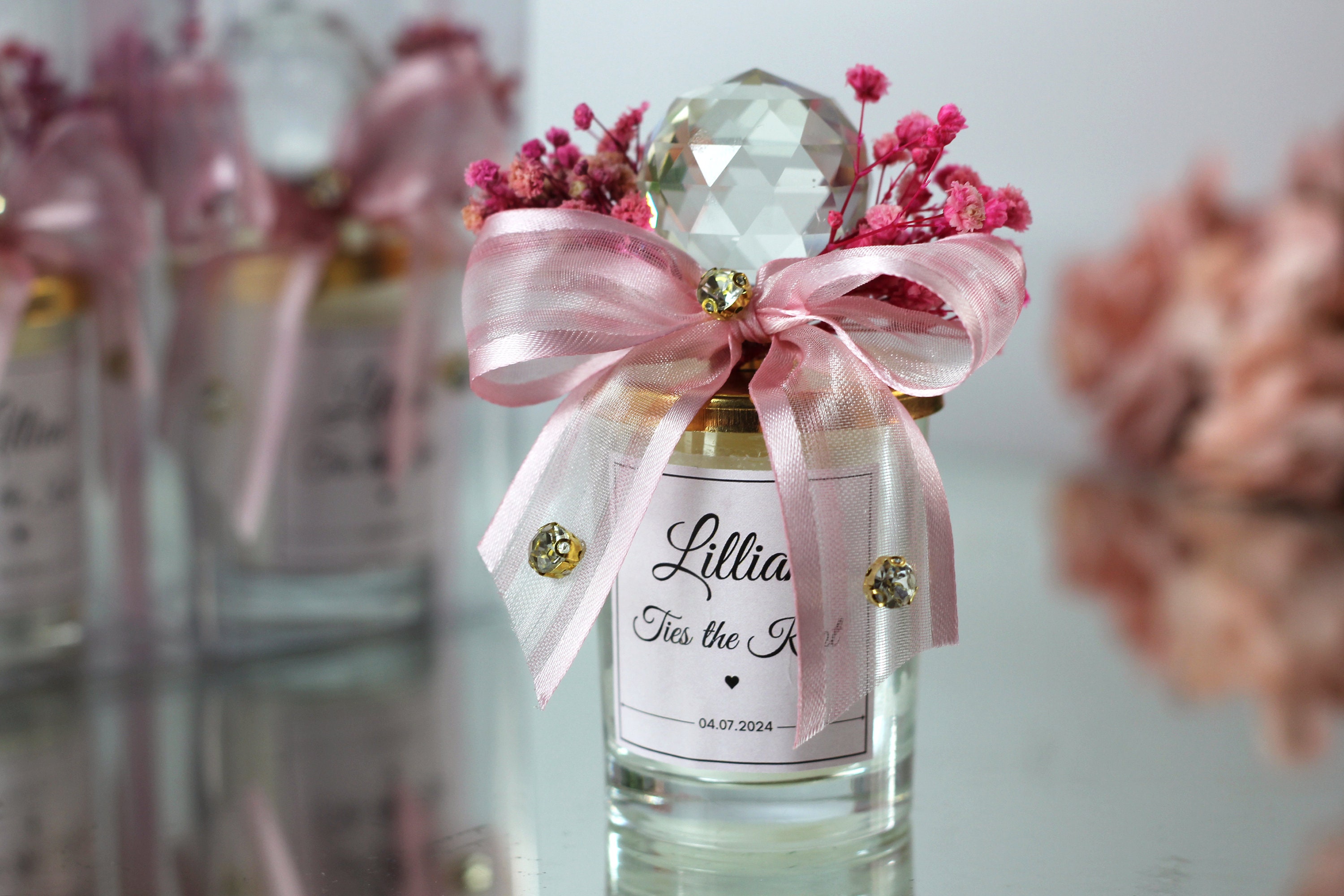 Personalized Elegant Candle Wedding Favor for Guests, Bridal Shower ...