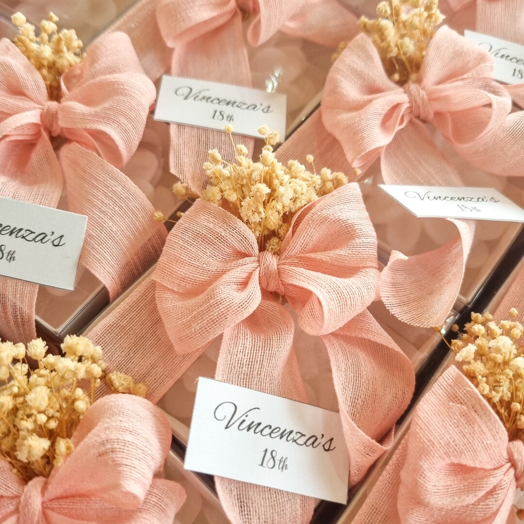 Personalized Lotus Candle Wedding Favors for Guests, Unique Wedding ...