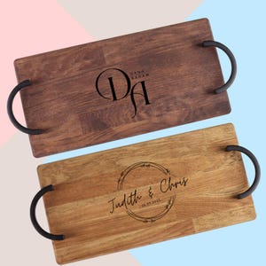 Plateau de service ottoman gravé personnalisé en bois rustique et plateau avec poignées Cadeau personnalisé pour couple ou jeunes mariés Plateau pour le petit déjeuner