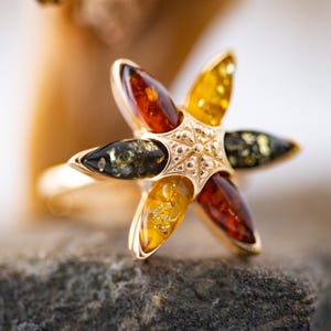 Amber & Gold. Elegant ring. Cognac, green and yellow amber ring. Sterling silver setting. Covered by 14 ct gold. Contemporary ring. Unique.