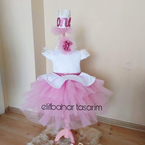 Vestido de aniversário de bebê em tule rosa feito à mão: fantasia para fotos