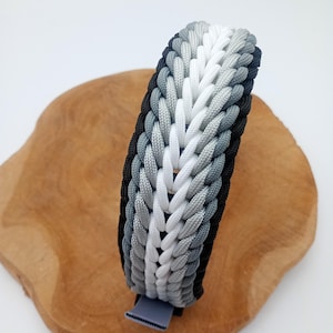 Paracord dog collar &quot;BlackandWhite&quot; from Monochrome collection