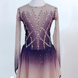 Farbverlauf Lila Eiskunstlaufkleid: Geometrisch-Wettkampfkostüm
