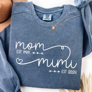 MIMI Est Sweatshirt, Personalized Mimi Sweatshirt, Grandma-life, Mimi Sweatshirt,Christmas Gift, New Mom Sweatshirt, Gift for Mimi Hoodie