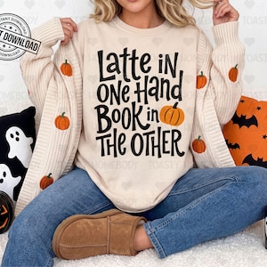 Latte in der einen Hand, Buch in der anderen – Vintage-PNG | Herbstliche Leselust – Digitaler Download | Gemütliches Design für den Herbst (Weiße & Schwarze Version)